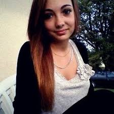 Lea Dominguez (@Lea_Cola)