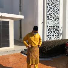 Hizbut tahrir secara konsisten menyeru ke arah mengembalikan semula kehidupan islam secara kaffah melalui penerapan syariah dan khilafah. Masjid Al Umm Bandar Baru Bangi Selangor