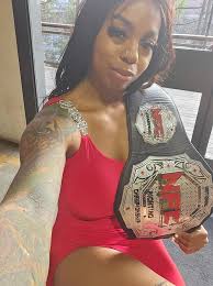 Essence Freeman's Instagram, Twitter & Facebook