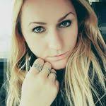 Andrea Mull's Instagram, Twitter & Facebook