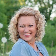 Jennifer Friz's Instagram, Twitter & Facebook