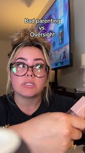 Clarissa Spicer's Instagram, Twitter & Facebook