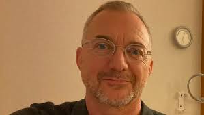 Patrick Rohr: SRF-Star sitzt in Japan Horror-Quarantäne im Mini-Zimmer ab