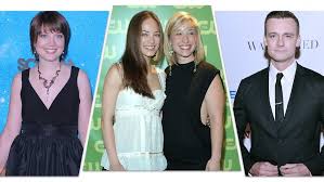 Mack was born in germany but moved with her family to long beach, california, when she was 2 allison mack turned over audio recording of keith raniere detailing 'branding' ritual 22 june 2021. Nxivm Allison Mack Grace Park And Other Actors Recruited By The Cult Entertainment Tonight