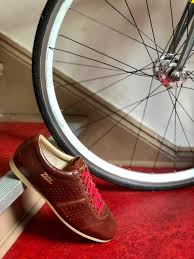 The Revival Of The Cycling Shoe In 2020 Radschuhe Fahrradtour Fahrrad