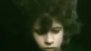 Er, rüdiger, habe sich für das kinderalter entschieden, während sich seine. Der Kleine Vampir Folge 1 Nachtlicher Besuch 1986 Youtube