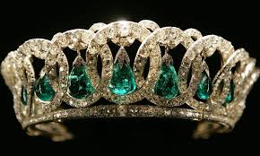 Queen Elizabeth's Favorite Tiara - How a Romanov Jewel ...