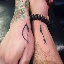 Tattoo vorlagen gibt es in zahlreichen designs, farben und formen! 1001 Ideen Und Bilder Zum Thema Partnertattoo
