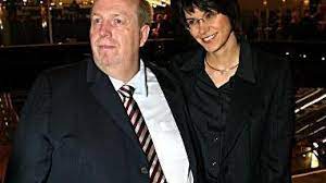 Reiner calmund hat bereits fünf kinder aus früheren ehen und auch schon drei enkelkinder. Reiner Calmund Und Seine Frau Sylvia