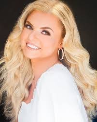 Emma Griffith's Instagram, Twitter & Facebook