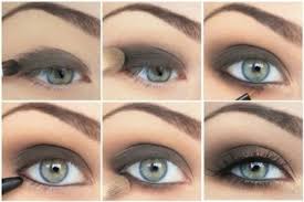 Sepertinya setiap tutorial yang kita lihat melibatkan peleburan yang rumit. Tutorial Make Up Sederhana Yang Bisa Kamu Pelajari Saat Dirumahaja