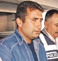 İnsan eti yerken kendimden geçiyorum Ankara&#39;da tutuklanan Özgür Dengiz, &quot;Cafer Er&#39;i öldürdüm. Cesedinden kestiğim etlerinden bir kısmını çiğ olarak yedim. - 4089168