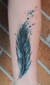 Wenn, von einem phönix das nest verbrennt werden die in drei tagen wieder geboren. Feder Tattoo Bedeutung Und Vorlagen Tattoos Zenideen
