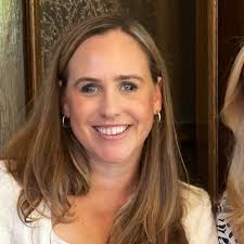 Elizabeth Godfrey🌎 (@ejmoylan711)