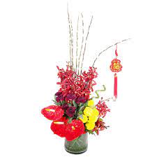 During chinese new year, flower shops and florists in singapore display beautiful and lavish flower arrangements and bouquets, cny hampers and gift. Cny 212 Lucky Spring Flower Delivery Singapore