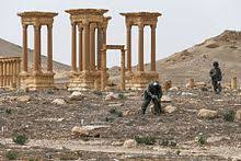 Jetzt hat die syrische armee wieder die kontrolle über die antike ruinenstätte. Palmyra Wikipedia