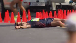 France's yohann diniz collapses as he competes in the men's 50km race walk (image: This French Athlete Got Diarrhea And Fainted In The Middle Of An Olympic Race Sandiegored Com