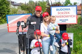 Marcin warchoł urodził się 13 lipca 1980 r. Zobowiazanie Marcina Warchola Wybuduje Dwa Razy Wiecej Sciezek Rowerowych Foto Rzeszow24 Pl Praca Rzeszow Ogloszenia Noclegi Nieruchomosci Firmy Mieszkania Hotele Noclegi Ogloszenia Firmy Rzeszow