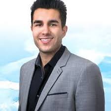 Aaron Khosh's Instagram, Twitter & Facebook