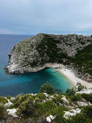 Ελληνική - ΣΑΣΩΝ : ΤΟ ΕΛΛΗΝΙΚΟ ΝΗΣΙ ΤΗΣ ΑΔΡΙΑΤΙΚΉΣ ΠΟΥ ΧΑΡΊΣΑΜΕ ΣΤΗΝ  ΑΛΒΑΝΊΑ ΓΙΑ ΝΑ ΝΑ ΓΊΝΕΙ ΤΟ ΜΕΓΑΛΎΤΕΡΟ ΤΗΣ ΧΏΡΑΣ Η Σάσων είναι νησί που  ανήκει, σήμερα, στην Αλβανία. Η αλβανική
