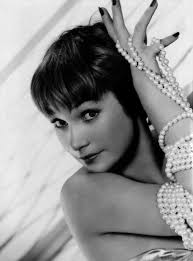 I Don T Care How Many Lives She S Lived She S Awesome Shirley Maclaine Movie Stars Actresses