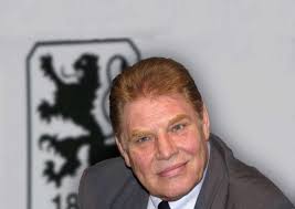 Nachruf: Ex-Präsident Karl-Heinz Wildmoser ++ Neue Vereinshomepage online  ++ Förder- programm „Sport für alle Kinder“ ++