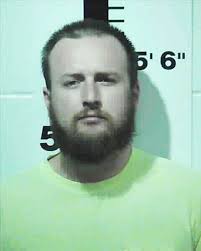 Victim gives chase, captures suspect