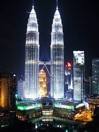 Top 10 Tallest Buildings In The World Topteny Com Malaysia Tourism Petronas Towers Kuala Lumpur