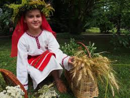 Heute bemerke ich einen eintrag in meinem kalender. Heute Ist Johannistag Volkskunst