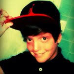 Derek Kemble's Instagram, Twitter & Facebook