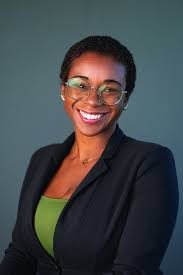 People: Rayvn Smith named vice president of resource development at United  Way of Northern Nevada and the Sierra