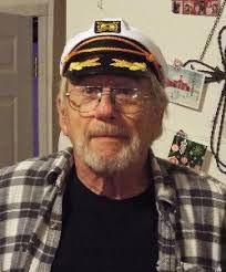 Lee Menefee's Instagram, Twitter & Facebook