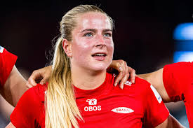 Som yngst i en flokk på tre, pleide Sverre Lunde Pedersen å bli med  søsknene på idrett. Han brukte mye tid på å observere de store ungene.