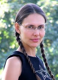 Lisa Wegner's Instagram, Twitter & Facebook