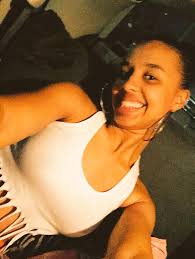 Crystal Ruth (@missyoumalcolm)