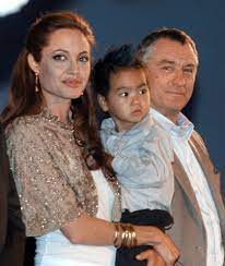 Angelina Jolie Says She Never Wanted To Have A Baby Until Visiting Cambodia In 2002 Los Angeles Times
