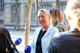 Photo Enseignement priv : le dcret pour faire remonter les faits de ...