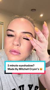 Facilita tu maquillaje con CRYON de Made By Mitchell