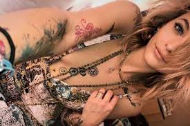 The daughter of michael jackson went makeup free for her. Paris Jackson Age Height Boyfriend Net Worth Instagram 2021