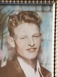 Henry Winn's Instagram, Twitter & Facebook