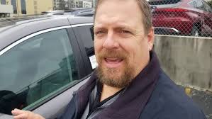 Toyota Sienna ways to open, close, lock and unlock all of your doors