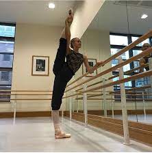 Wir machen auch gerne wunschvideos & photos, einfach fragen. ð˜©ð˜°ð˜­ð˜¢ð˜²ð˜¶ð˜¦ð˜¦ð˜¯ Ballet Dance Photography Ballet Photography Dance Photography