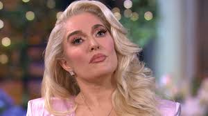 It's time for me to come out of my husband's shadow and shine. How Closely Did You The Real Housewives Of Beverly Hills Facebook