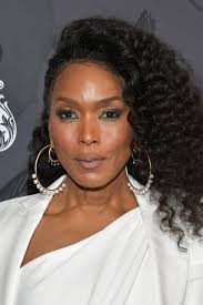 Angela evelyn bassett vance portrayed ramonda in black panther and avengers: Angela Bassett Reveals The Secret To Her Ageless Beauty Essence
