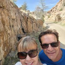 Beautiful Sunday hike. Who else is loving this weather? #75HARD #1stphorm  #duespaid #outdoors #sunny #prescott #arizona #fitness #mentaltoughness