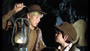 They encounter a gambler who reluctantly helps them, as well as a pair of hapless robbers who are after the gold the children have found. Do You Remember The Apple Dumpling Gang Wdw Magazine