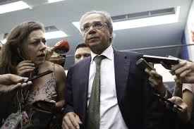 O economista mauro rochlin, professor dos cursos de mba da fundação getulio vargas (fgv), explica à sputnik brasil porque proposta do ministro paulo guedes para reduzir o desperdício de. Afinal Que Projecao De Mundo E Defendida Por Paulo Guedes Sul 21
