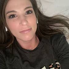 Caitlyn Collins (@caitlyncollins17)