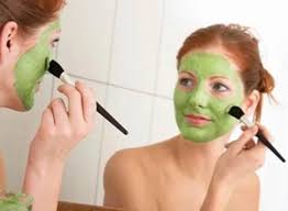 Ingat, sebelum mengaplikasikan face scrub bersihkan wajah dengan menggunakan handuk yang telah direndam air hangat terlebih dahulu ya. 15 Masker Alami Dari Sayur Untuk Memutihkan Wajah Diedit Com