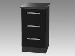 Attractive black woodgrain bedside table with 3 drawers. Welcome Knightsbridge Black High Gloss 3 Drawer Bedside Cabinet Assembled